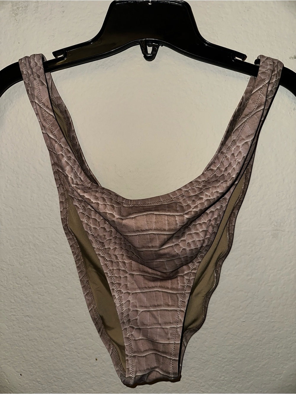 Skims signature swim cheeky tanga bottom color dune crocodile print size 2X BNWT